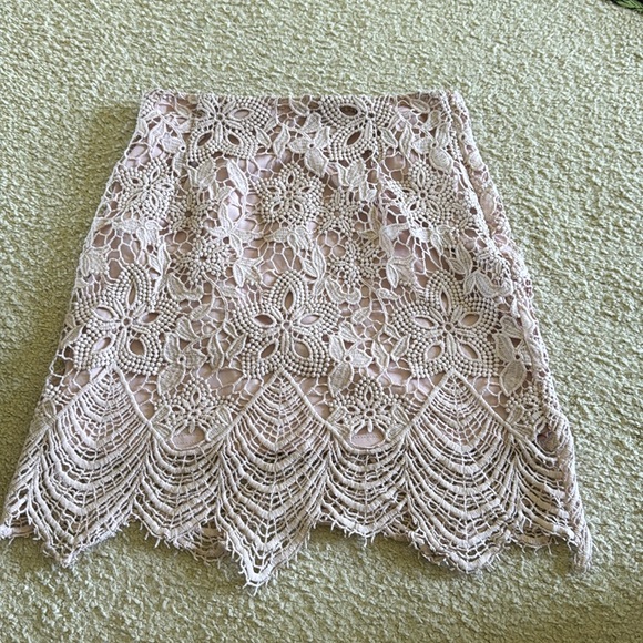 A super cute Lacey skirt from a cute boutique in Nashville. - Picture 1 of 1